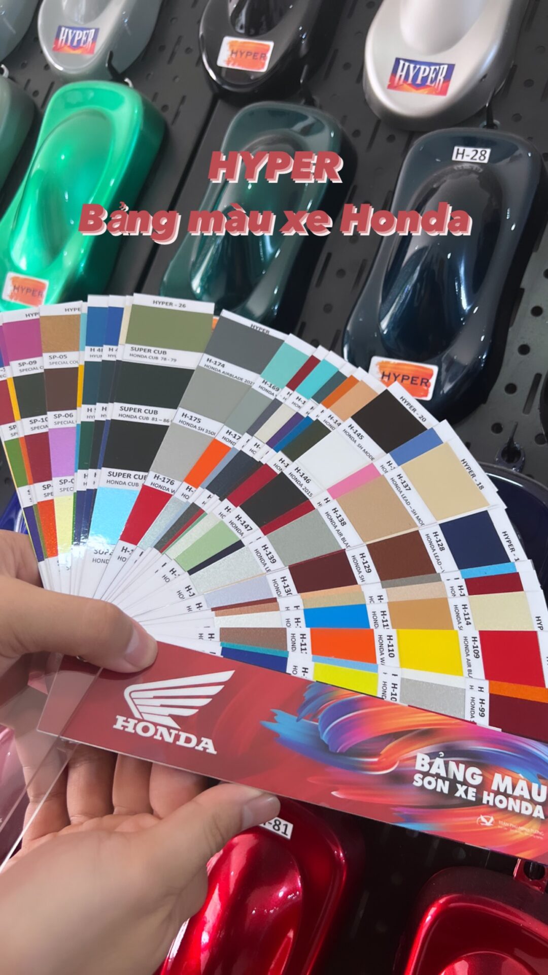 Bảng sơn xe máy pha sẵn HYPER – Với hơn 500 màu xe máy trên thị trường